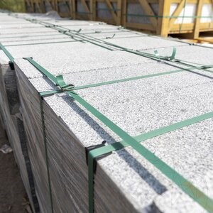 Bianco Sardo Granite Kerbstone (chamfer 1L), 20 x 25 x 50 cm