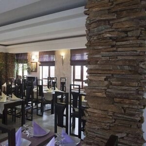 Slate Rusty Brown 3D Strips | Decorative Stone for Vertical Cladding, Exterior-Interior (10-12/pallet)