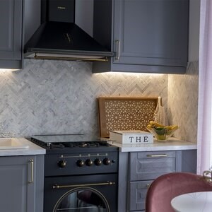 New York Chevron Honed Marble Mosaic 