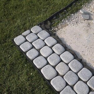 Kavala Tumbled Slate Cobblestone, 10 x 10 x 3-5 cm