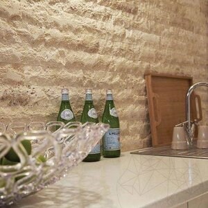 Classic Splitface Travertine, 10 cm x FL x 2.2 cm