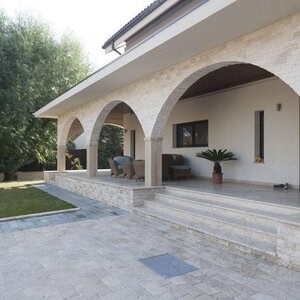 Classic Splitface Travertine, 7.5 cm x FL x 2.2 cm