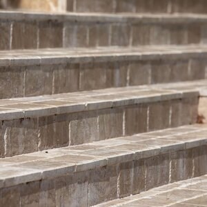 Latte PREMIUM Brushed & Chiseled Edge Travertine, 30.5 x 15 x 3 cm