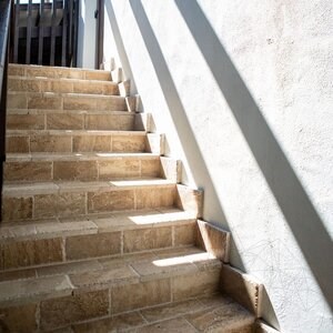 Latte PREMIUM Brushed & Chiseled Edge Travertine, 30.5 x 15 x 3 cm