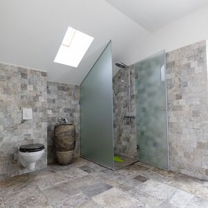 Silver Cross Cut Tumbled Travertine, 10 x 10 x 1 cm