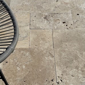 French Pattern Travertine Classic Cross Cut – Unfilled, Antiqued Economy, 1.2 cm