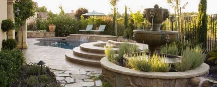 How to create a Mediterranean Garden: Homa Slate flagstone slabs and garden fountain