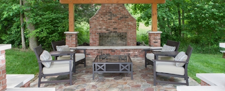 8 Amazing outdoor fireplace ideas 